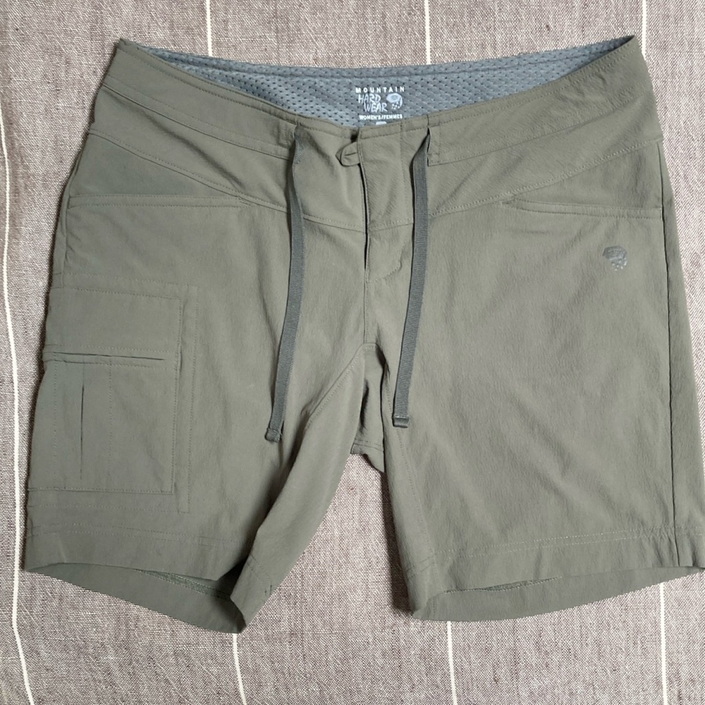 Mountain Hardwear Women's Athletic Shorts - Olive Size 2